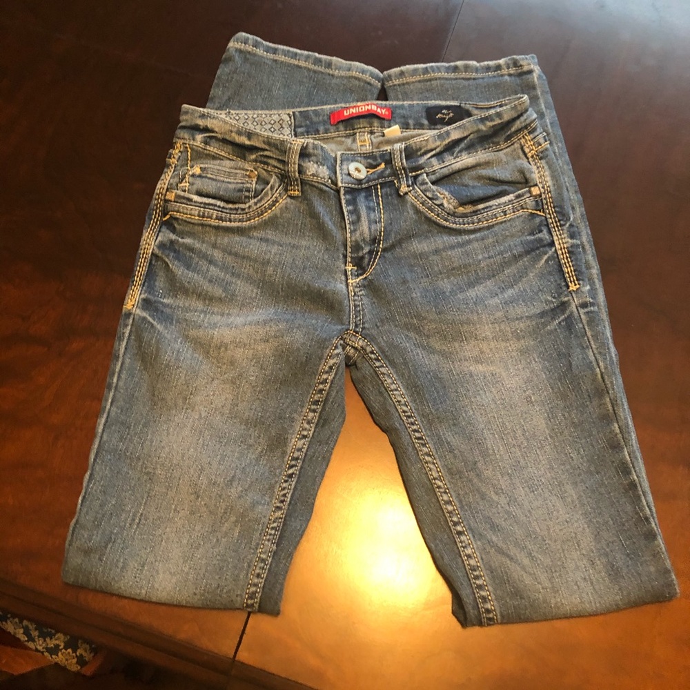 Union bay. Slim straight.